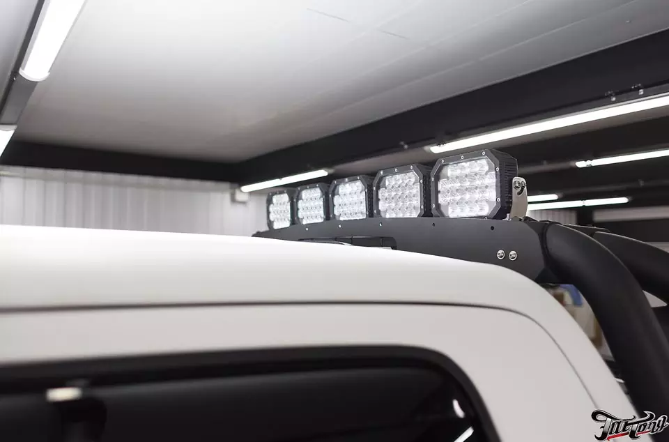 Toyota Tundra. Установка дополнительного оборудования и подсветка кузова.